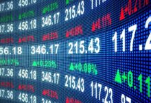 S&P 500 Reaches Record High as Apple Surges, Oil Falls, and Tariff News Adds Late Volatility